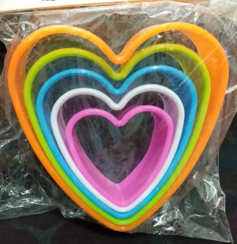 Multi size heart cookie cutter