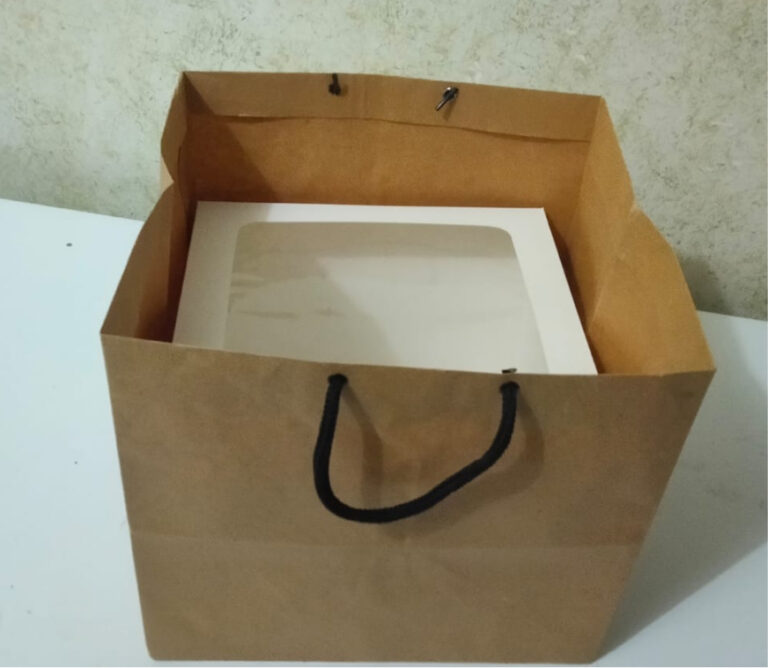 Cake bag with box